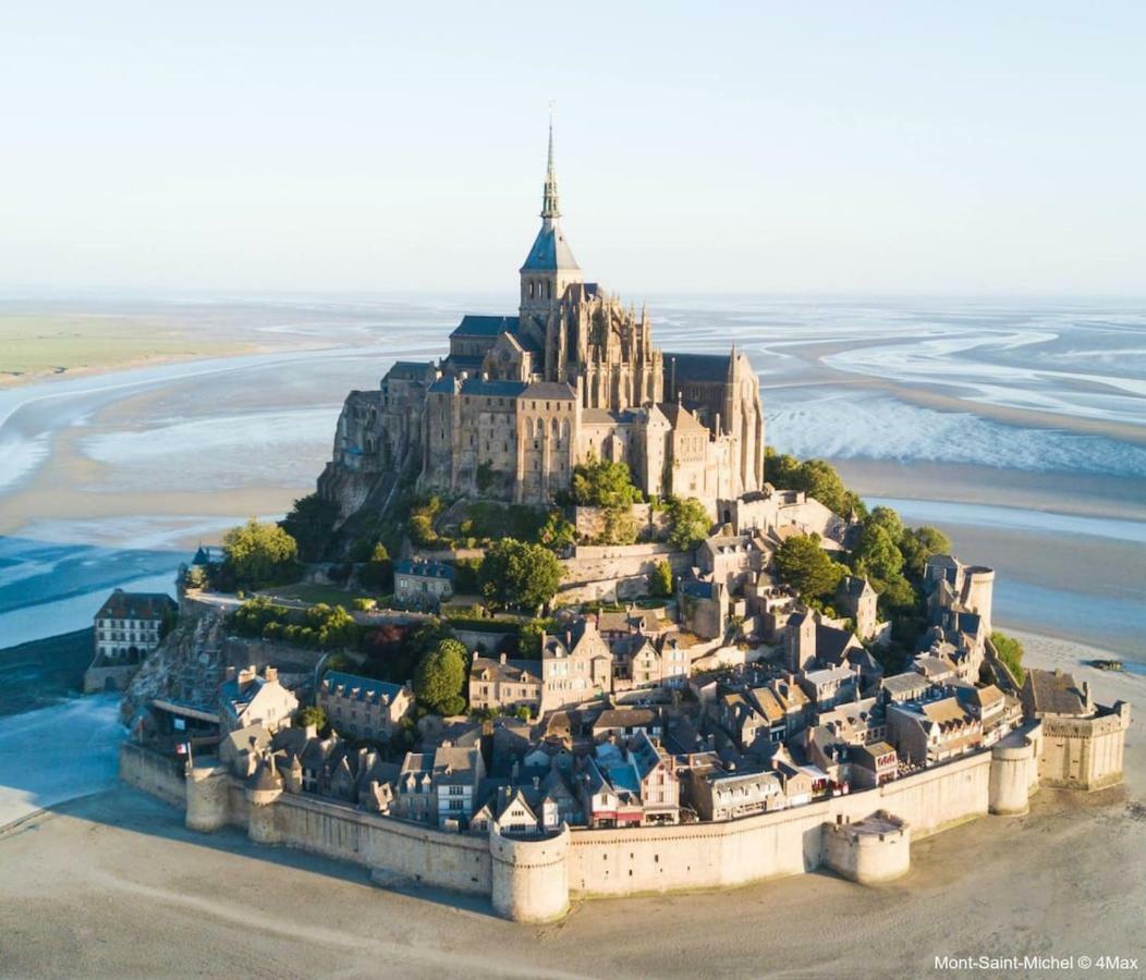 Вилла Gite De La Hudardiere Le Mesnil-Ozenne Экстерьер фото